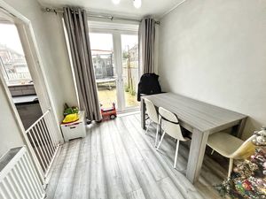 Dining Area- click for photo gallery